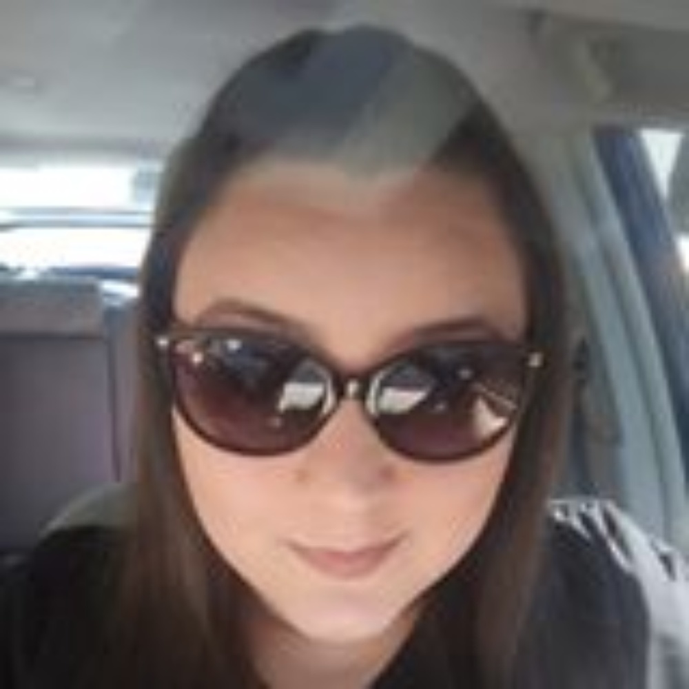 Meet your Posher, Desirae